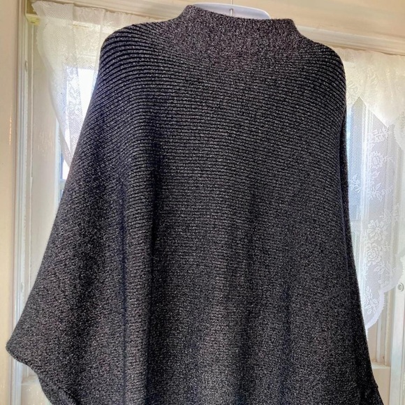 Women's Grey Black Winged Sweater with Button Detail 2X - Picture 3 of 6
